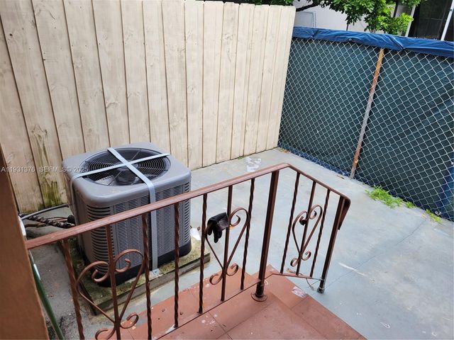 1830 Monroe St 1832, Hollywood, FL 33020