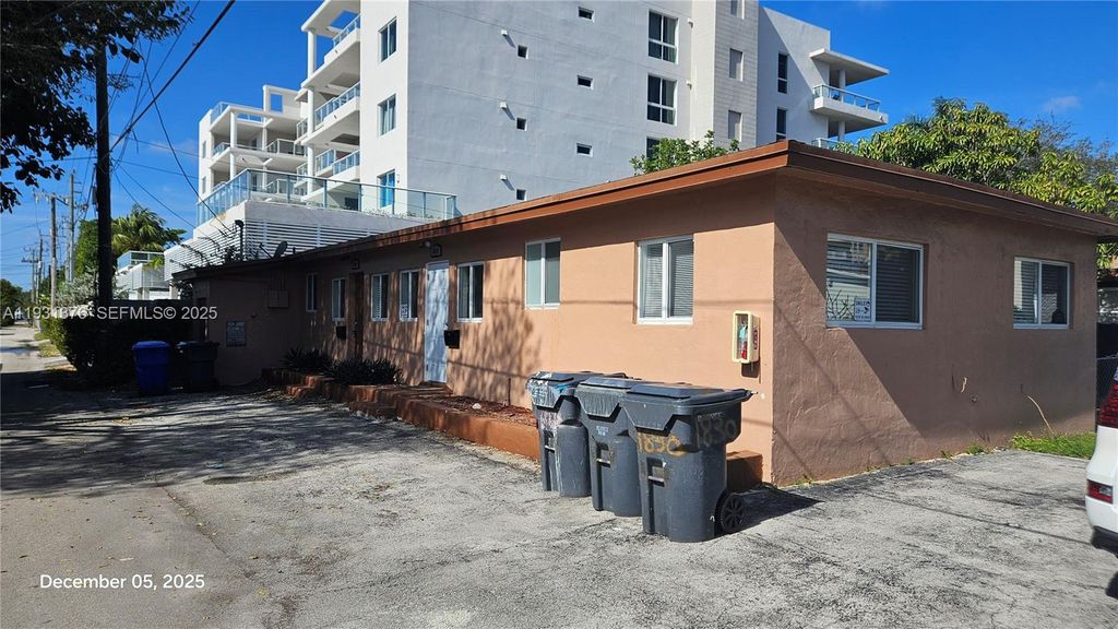 1830 Monroe St 1832, Hollywood, FL 33020