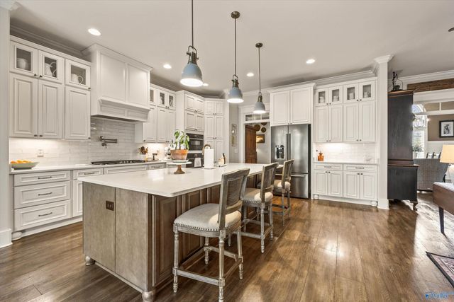 21 Ridge Bluff Circle SE, Huntsville, AL 35803