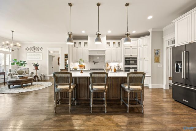 21 Ridge Bluff Circle SE, Huntsville, AL 35803