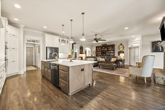 21 Ridge Bluff Circle SE, Huntsville, AL 35803