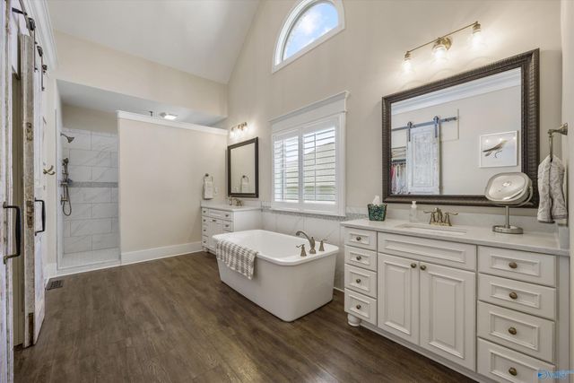 21 Ridge Bluff Circle SE, Huntsville, AL 35803