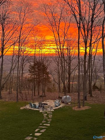 21 Ridge Bluff Circle SE, Huntsville, AL 35803