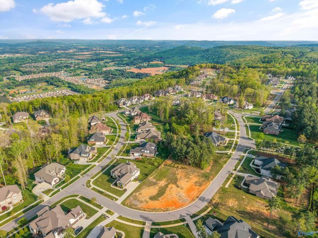 21 Ridge Bluff Circle SE, Huntsville, AL 35803