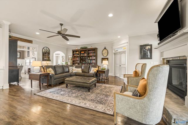 21 Ridge Bluff Circle SE, Huntsville, AL 35803