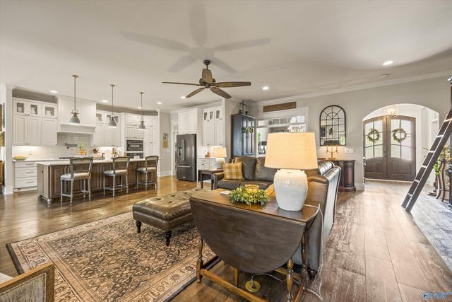 21 Ridge Bluff Circle SE, Huntsville, AL 35803