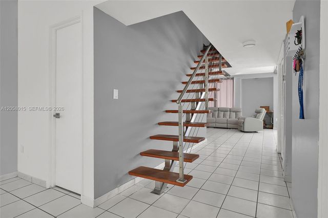 9177 Fontainebleau Boulevard 3, Miami, FL 33172