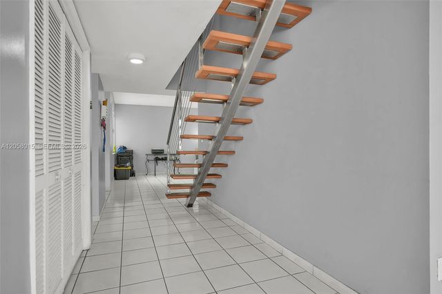 9177 Fontainebleau Boulevard 3, Miami, FL 33172