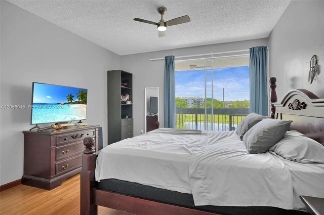 9177 Fontainebleau Boulevard 3, Miami, FL 33172