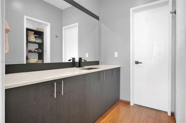 9177 Fontainebleau Boulevard 3, Miami, FL 33172
