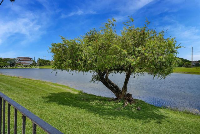 9177 Fontainebleau Boulevard 3, Miami, FL 33172