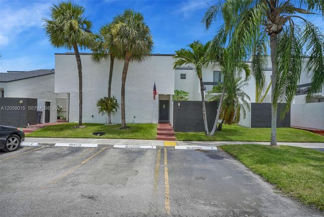 9177 Fontainebleau Boulevard 3, Miami, FL 33172