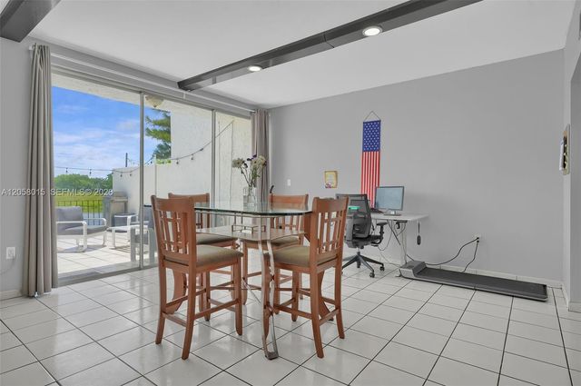 9177 Fontainebleau Boulevard 3, Miami, FL 33172