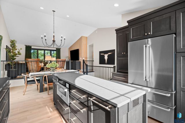 5213 E Fernwood Dr Drive, Sioux Falls, SD 57110
