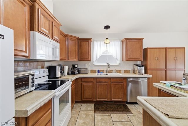 841 Montecito Drive, Pahrump, NV 89048