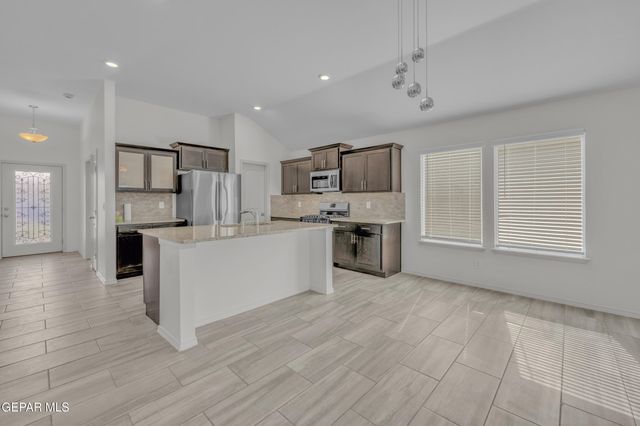 1177 Night Sky Street, El Paso, TX 79928