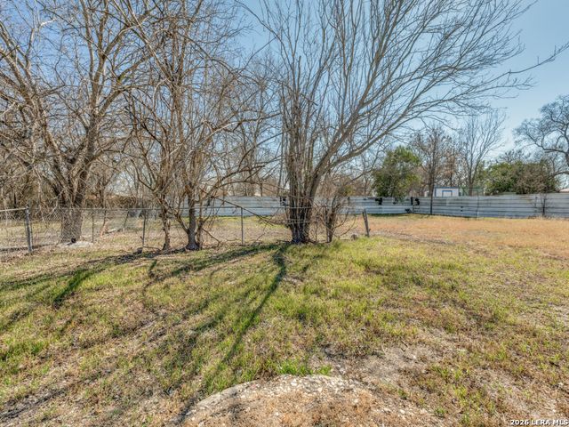 125 Rolling Fork Dr, New Braunfels, TX 78130