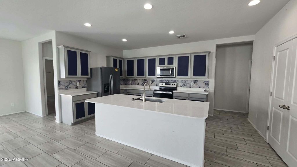 10340 W CHIPMAN Road, Tolleson, AZ 85353 — photo 4