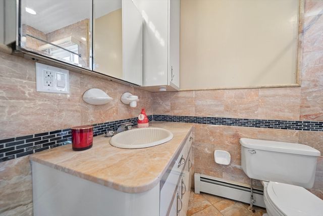 18 Seaview Ave, Revere, MA 02151