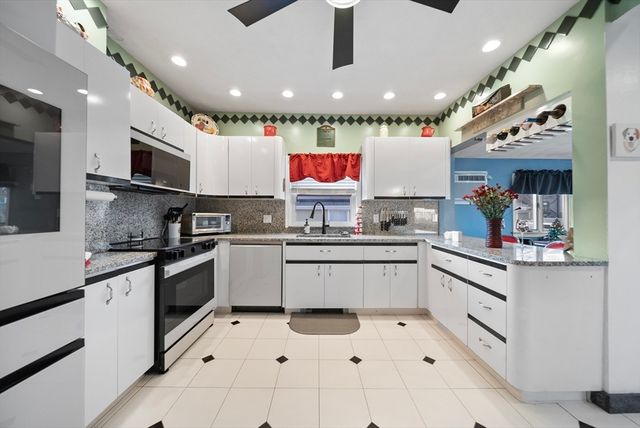 18 Seaview Ave, Revere, MA 02151