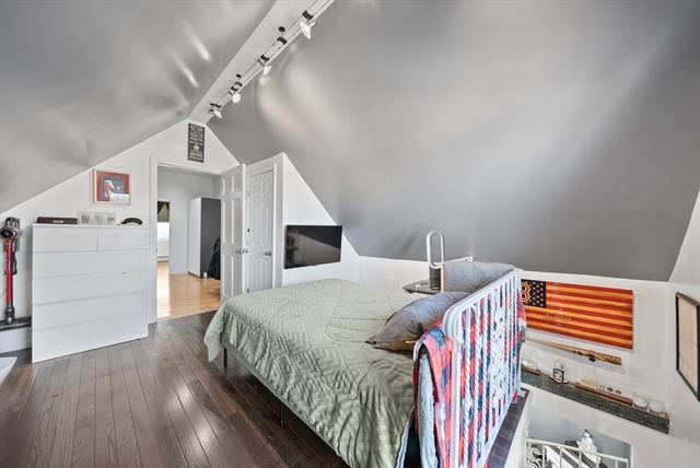 18 Seaview Ave, Revere, MA 02151