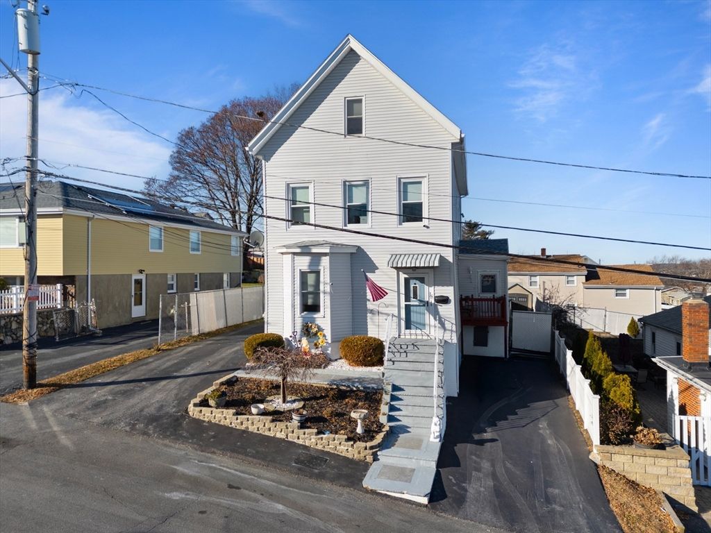 18 Seaview Ave, Revere, MA 02151