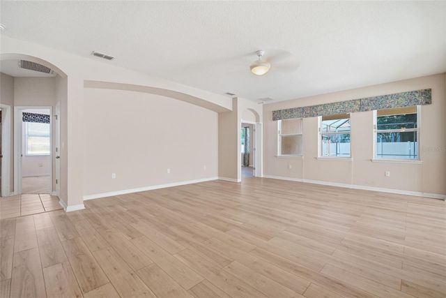 1520 RHODESWELL LANE, Dover, FL 33527