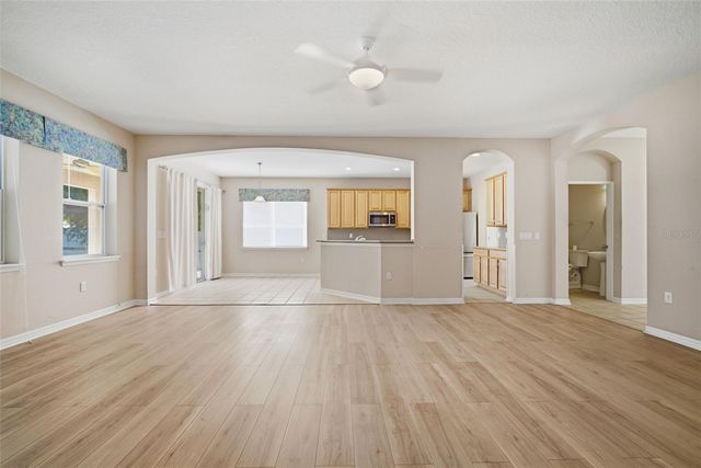 1520 RHODESWELL LANE, Dover, FL 33527