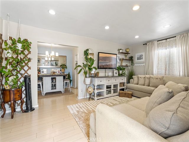 4037 E 7th Street, Long Beach, CA 90804