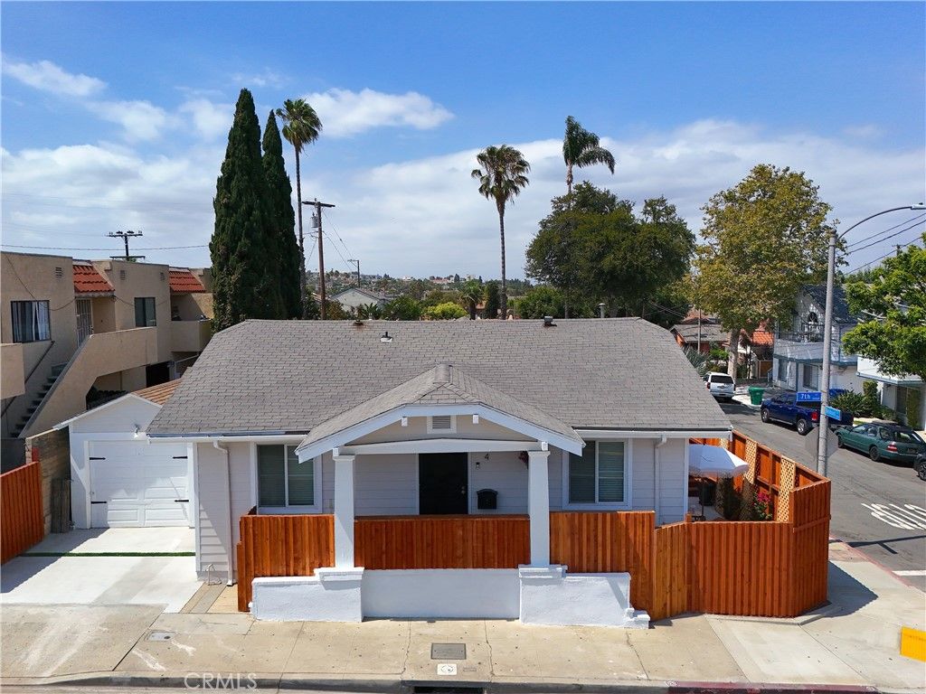 4037 E 7th Street, Long Beach, CA 90804