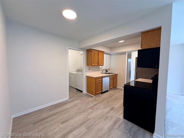 24381 Juliet Drive, Center Line, MI 48015