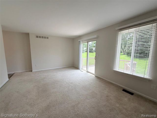 24381 Juliet Drive, Center Line, MI 48015