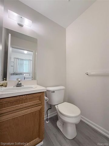 24381 Juliet Drive, Center Line, MI 48015