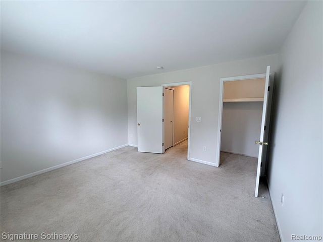 24381 Juliet Drive, Center Line, MI 48015