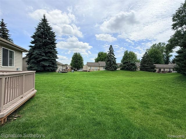 24381 Juliet Drive, Center Line, MI 48015