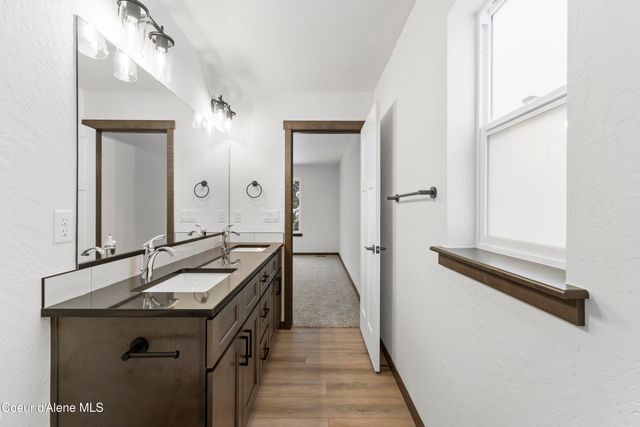 910 E Valley St S, Oldtown, ID 83822