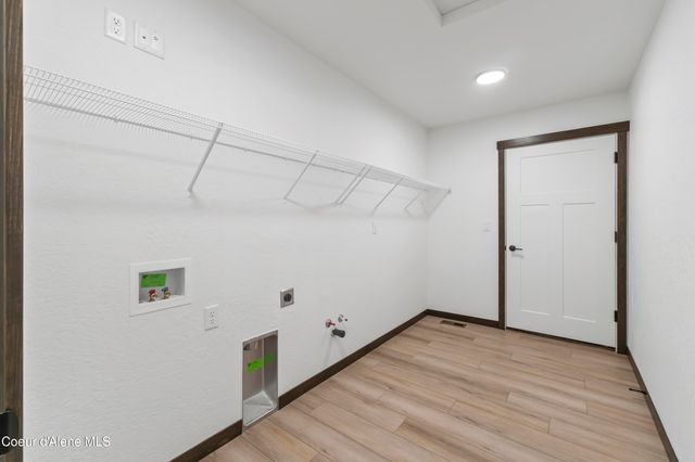 910 E Valley St S, Oldtown, ID 83822