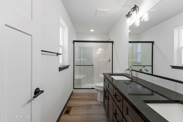 910 E Valley St S, Oldtown, ID 83822