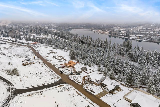 910 E Valley St S, Oldtown, ID 83822