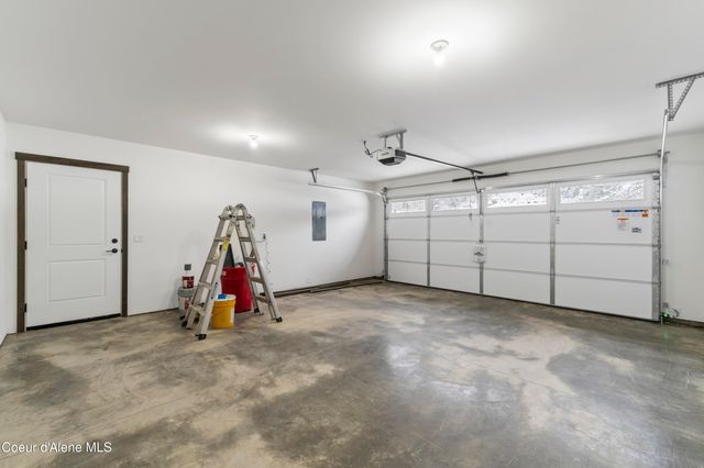 910 E Valley St S, Oldtown, ID 83822