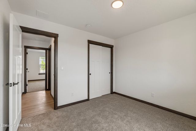 910 E Valley St S, Oldtown, ID 83822