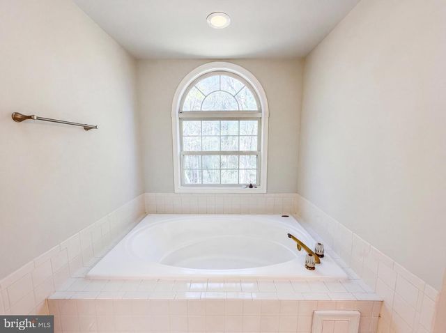 12608 QUARTERHORSE DR, Bowie, MD 20720