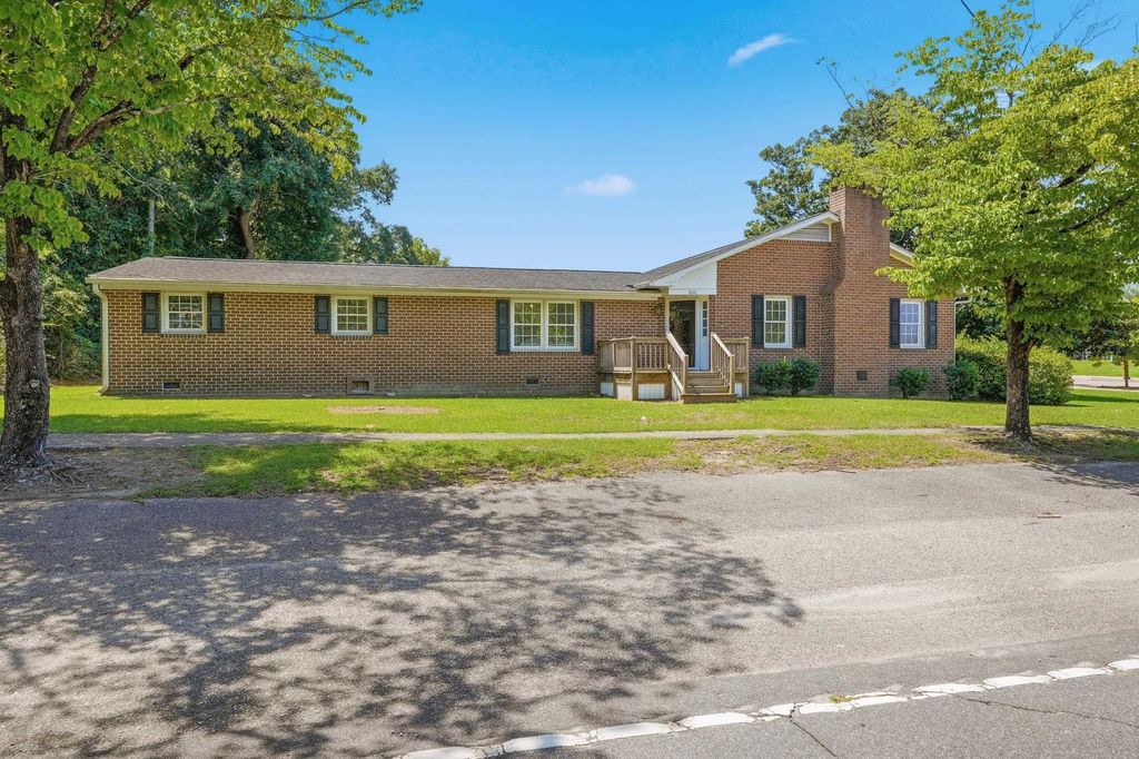 800 Elm St., Aynor, SC 29511 — exterior