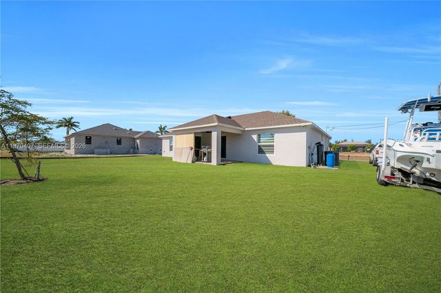 1105 NW 24th Pl, Cape Coral, FL 33993