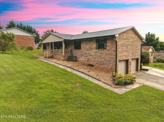 1410 Carowinds Circle, Maryville, TN 37803