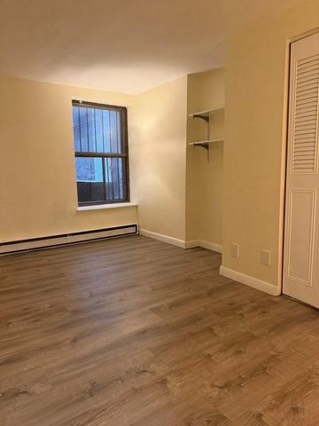 11 Grove 1, Boston, MA 02114