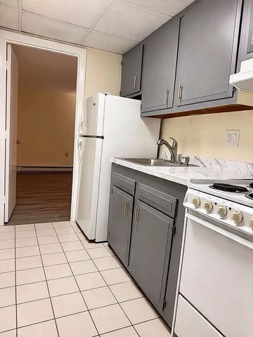 11 Grove 1, Boston, MA 02114