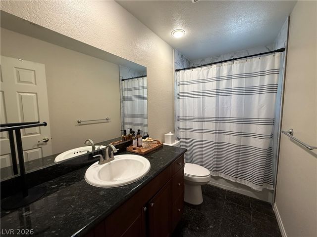 3301 Beach Port Drive, Las Vegas, NV 89117