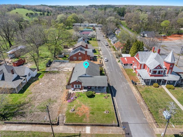 215 S Military Ave, Lawrenceburg, TN 38464