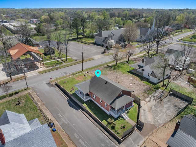 215 S Military Ave, Lawrenceburg, TN 38464